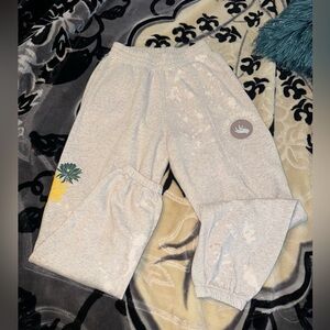 Women’s Nike sweats sweatpants trousers size small with pockets loungewear